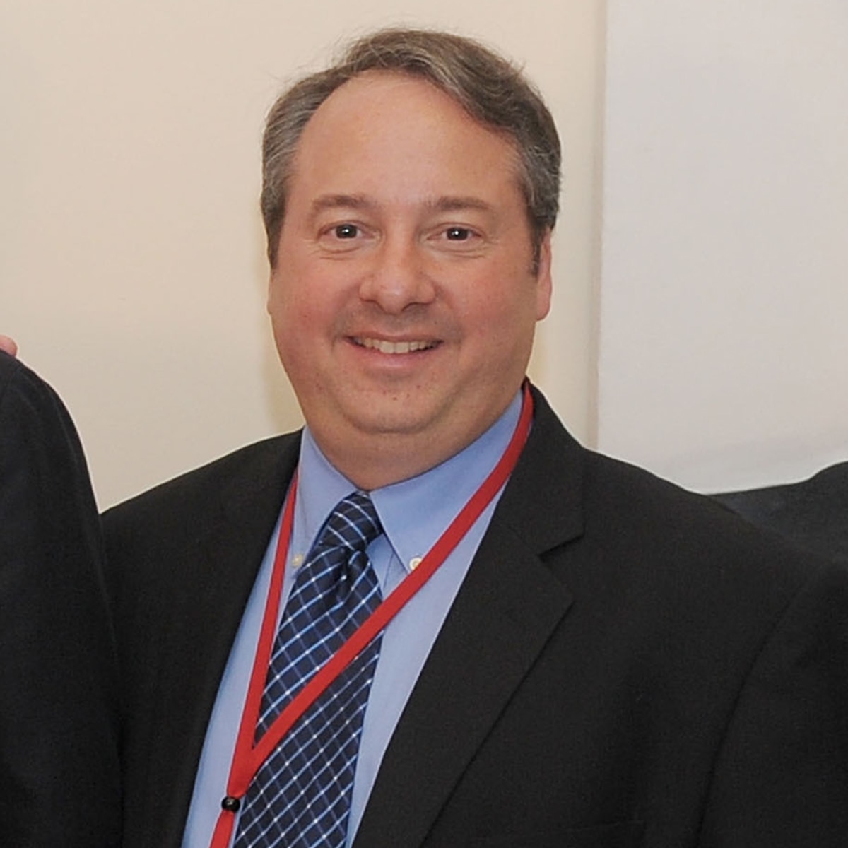 El empresario que estuvo a punto de sumergirse en el Titanic de OceanGate revela supuestos mensajes de texto con el director general sobre problemas de seguridad