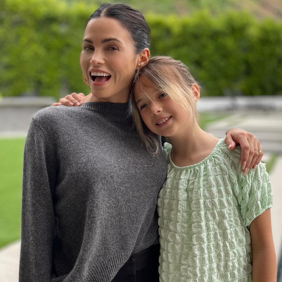 Jenna Dewan y su hija Everly disfrutan de un &quot;loco y divertido&quot; viaje de chicas