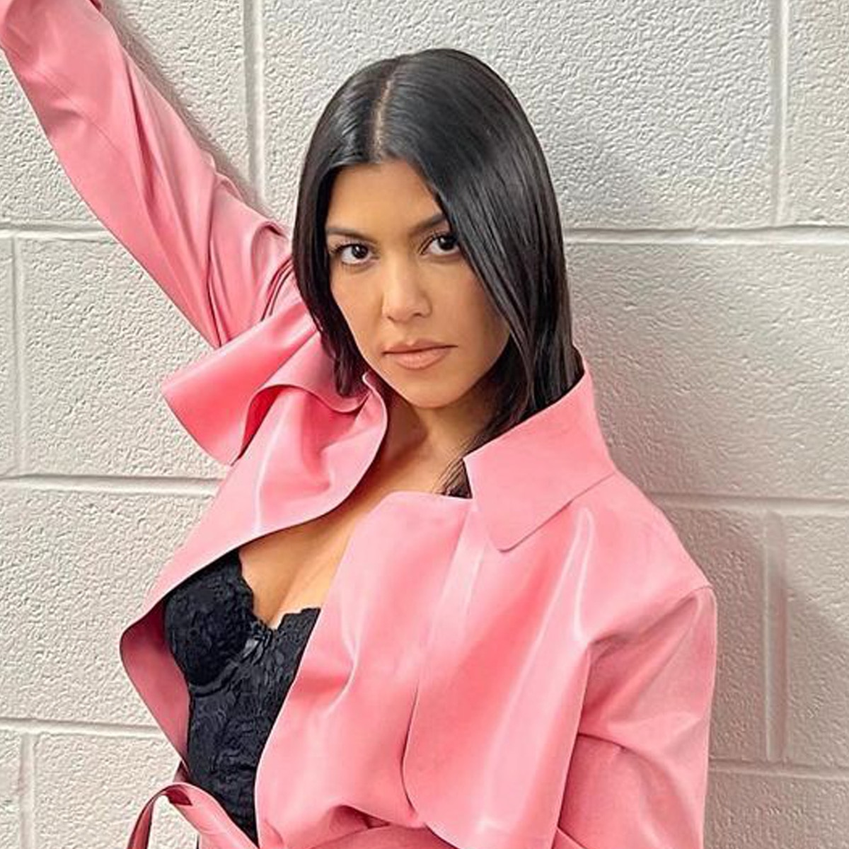 Kourtney Kardashian hace raro comentario sobre su embarazo