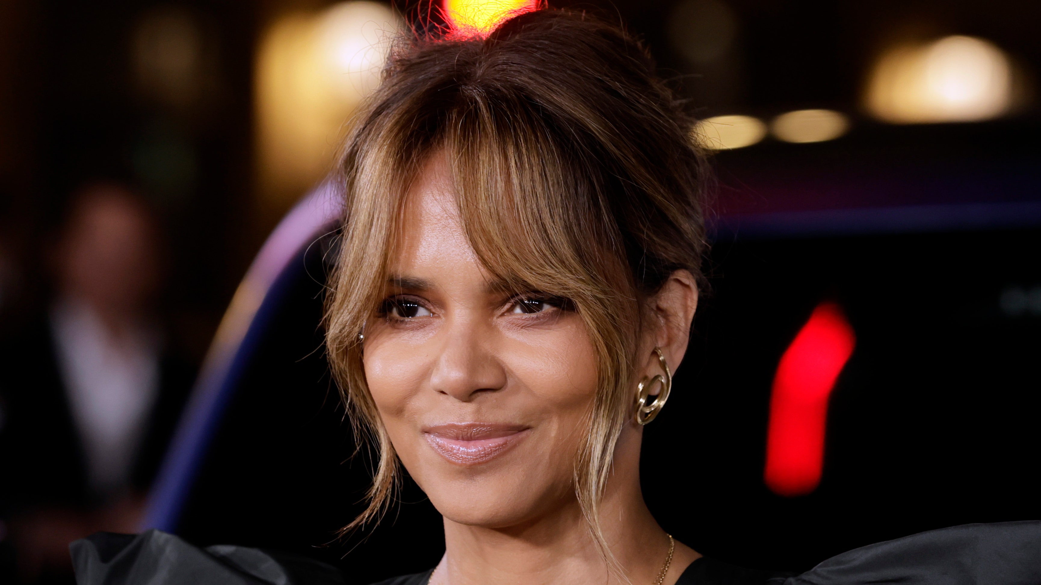 A Halle Berry no le pueden molestar menos tus opiniones sobre su afro