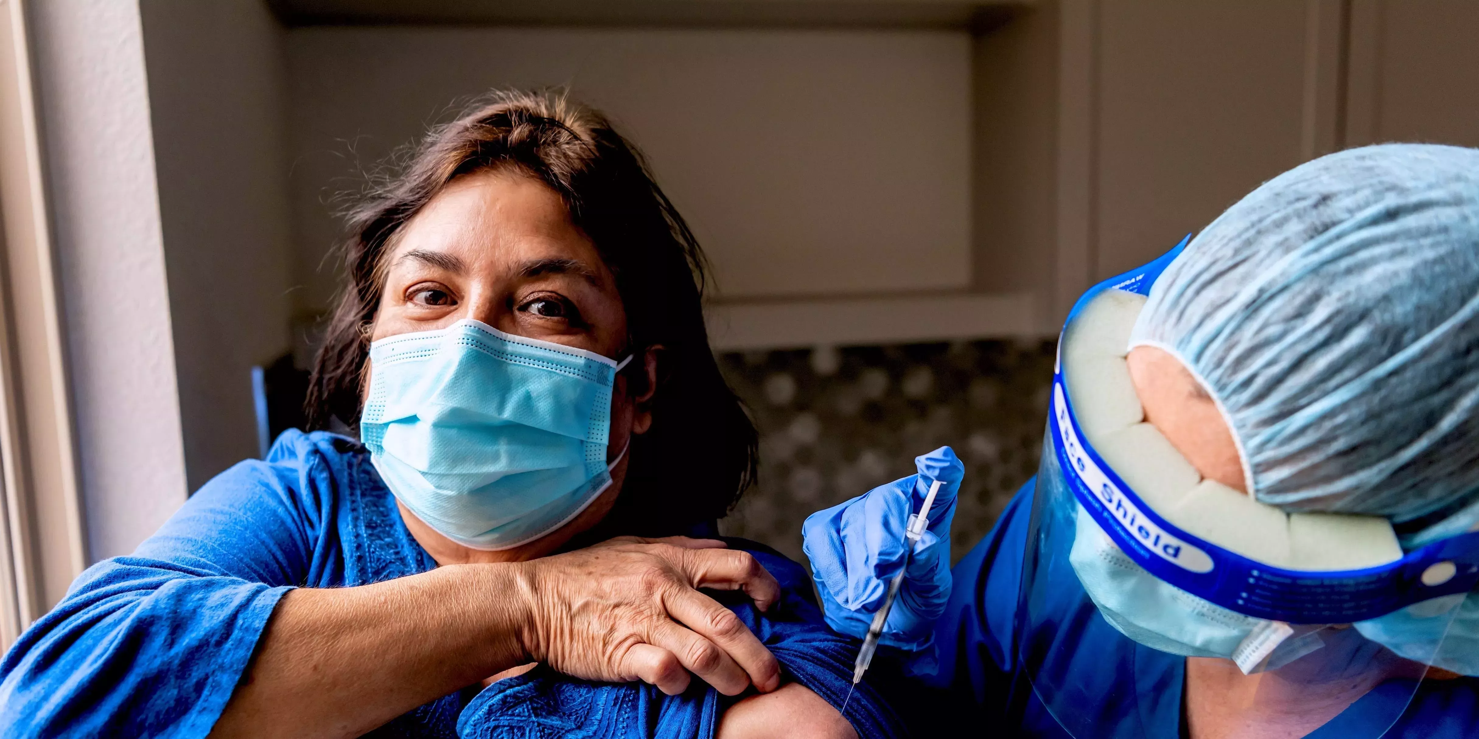 Lo que sabemos sobre la nueva variante de COVID