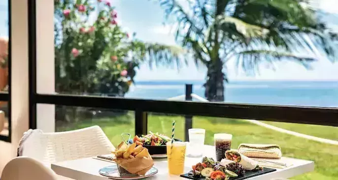 Siete vacaciones con todo incluido en las que sus hijos comerán felices