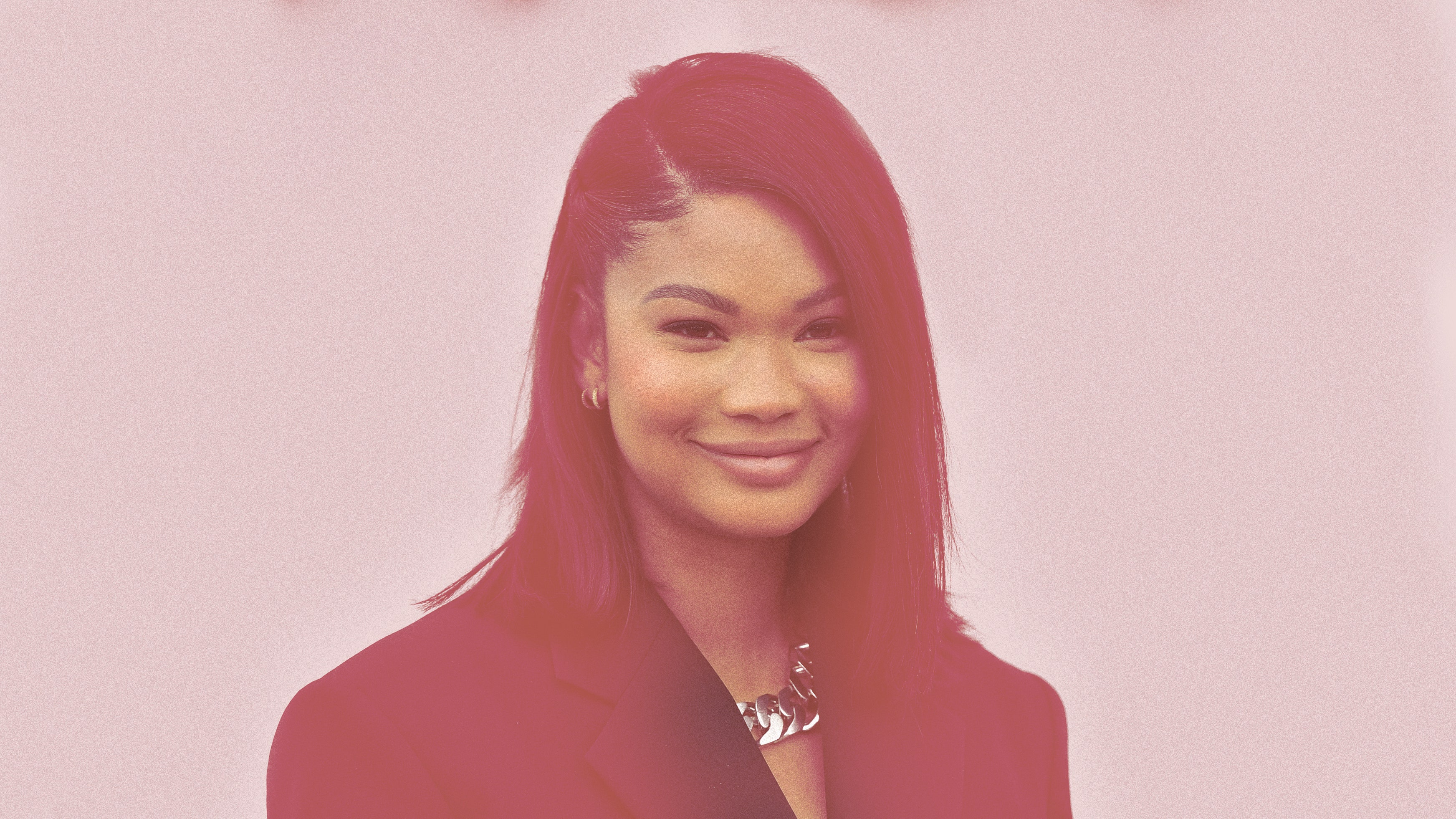 Cómo Chanel Iman ha llevado todas las formas en que el embarazo cambió su piel