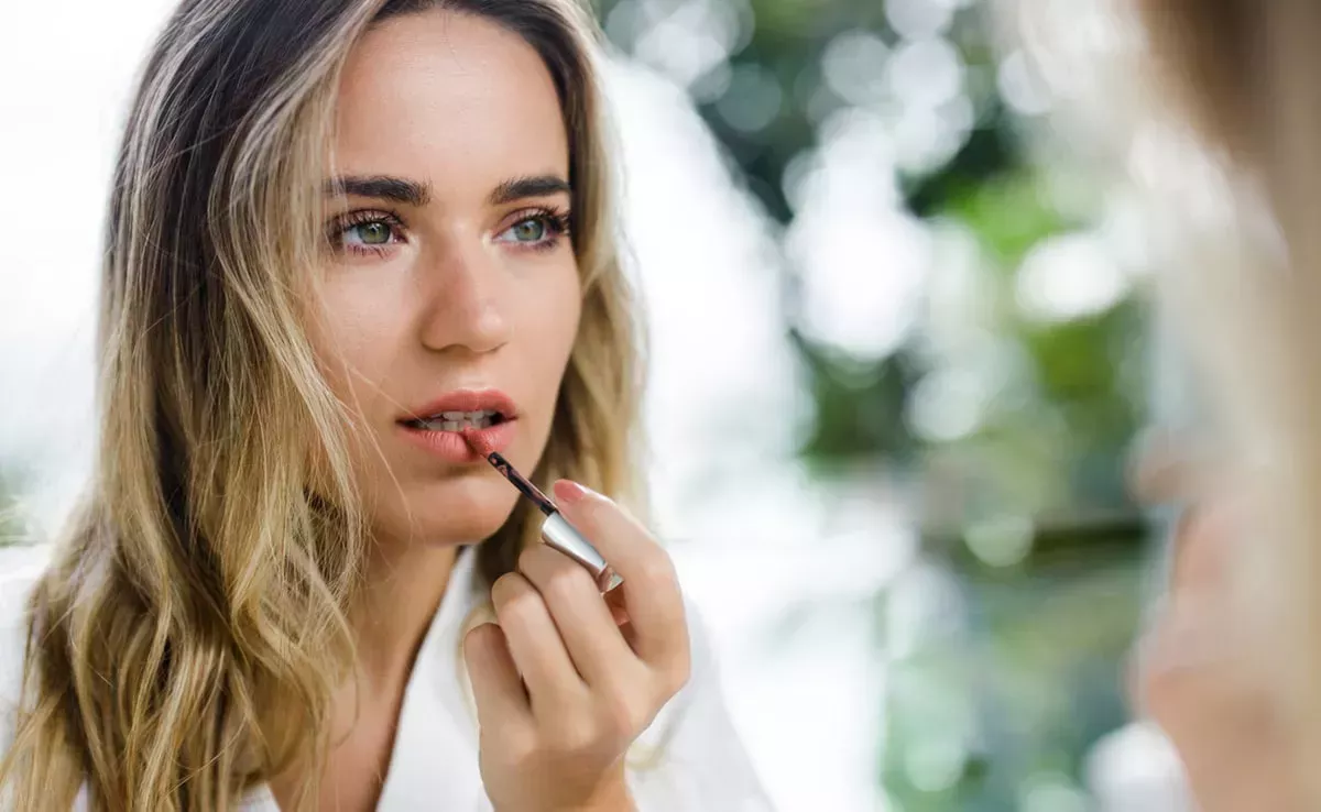 Compra estos 5 pintalabios nude para tu día a día y ahorra hasta un 7% en premios