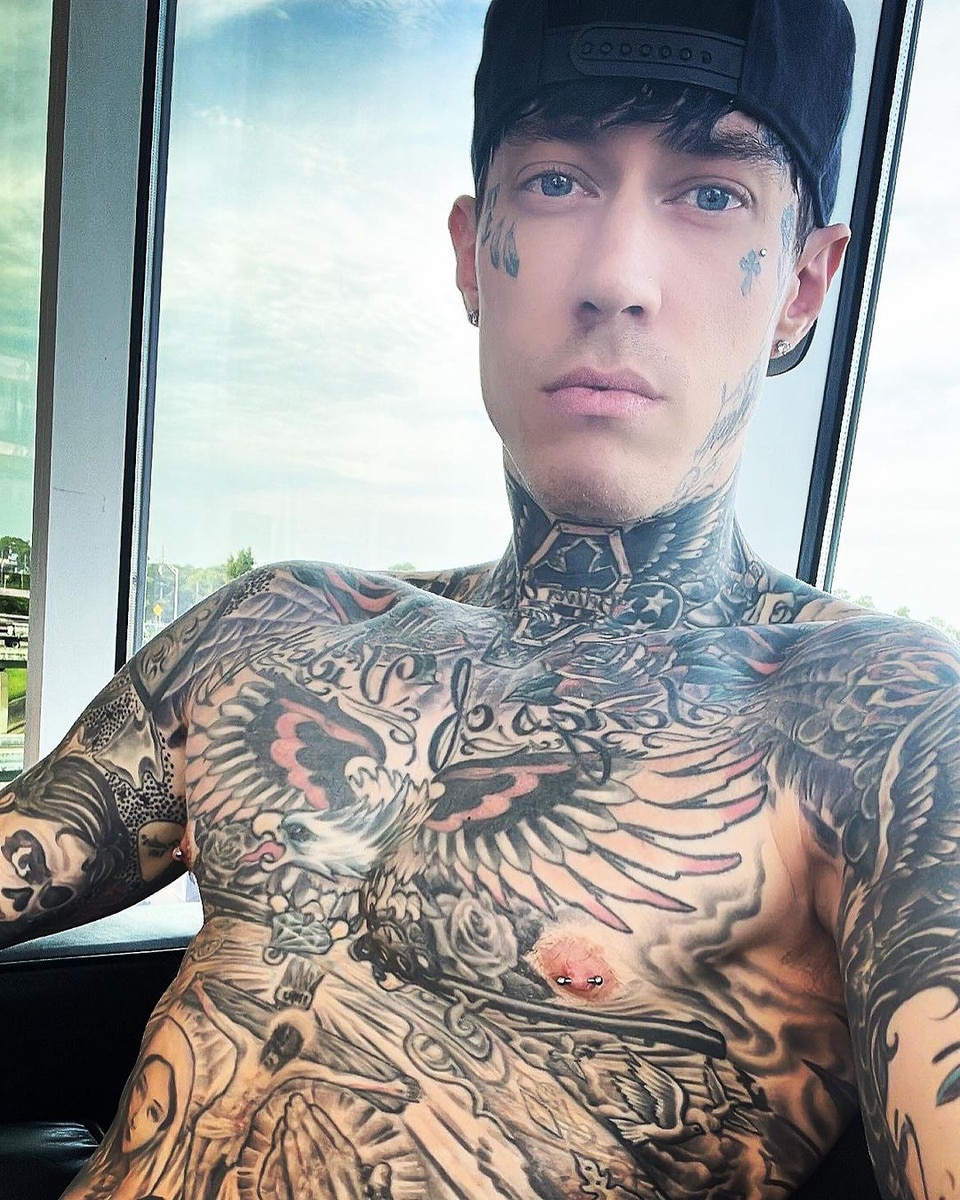 El hermano de Miley Cyrus, Trace, defiende su polémica toma de OnlyFans como &quot;sentido común&quot;