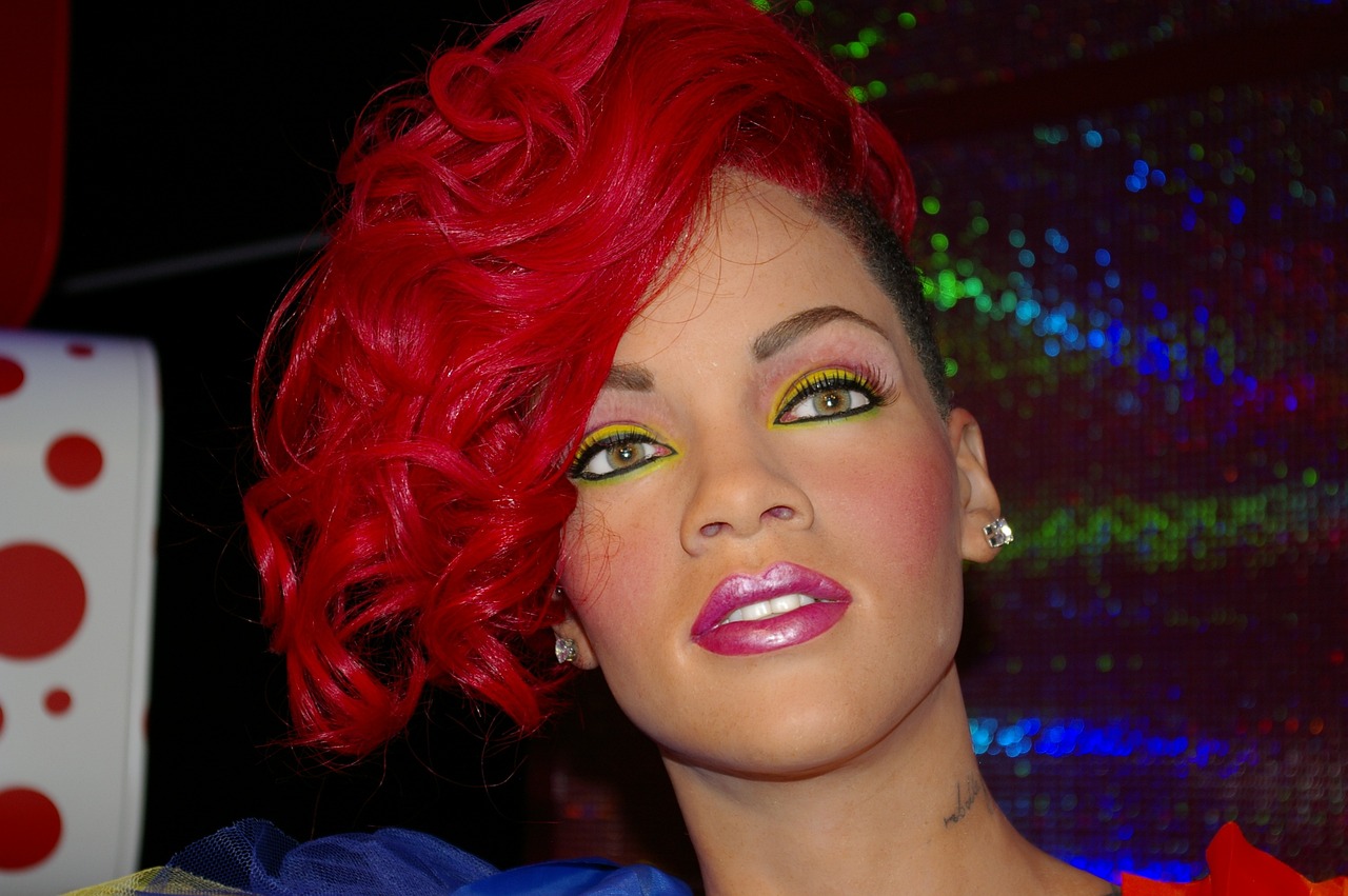 ¿Qué color de labial usa Rihanna?