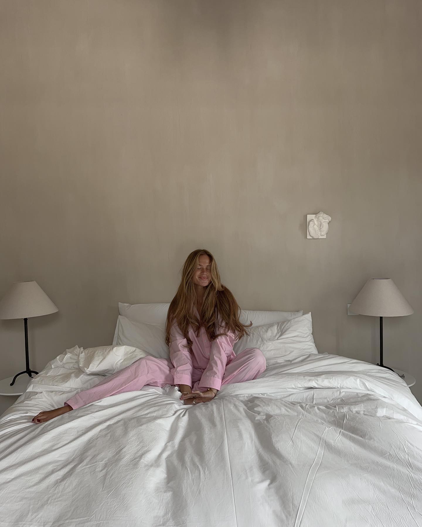 Duerme mejor y mejora tu relación con este método viral para dormir