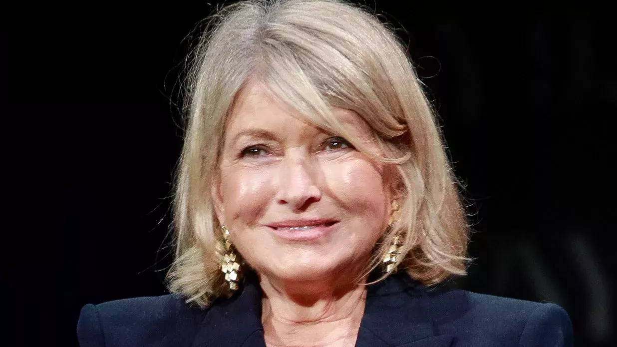 El pelo de Martha Stewart sugiere que ella está muy a favor de traer de vuelta el Bumpit