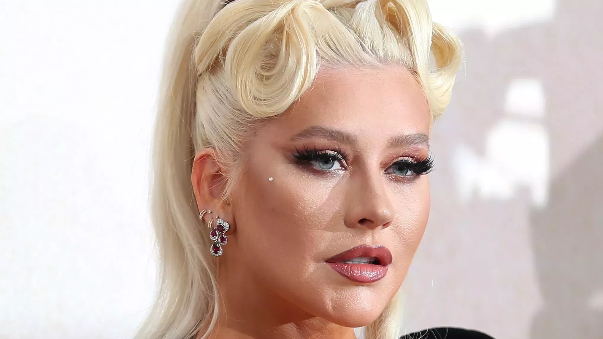 Este es el pelo más corto que le he visto nunca a Christina Aguilera