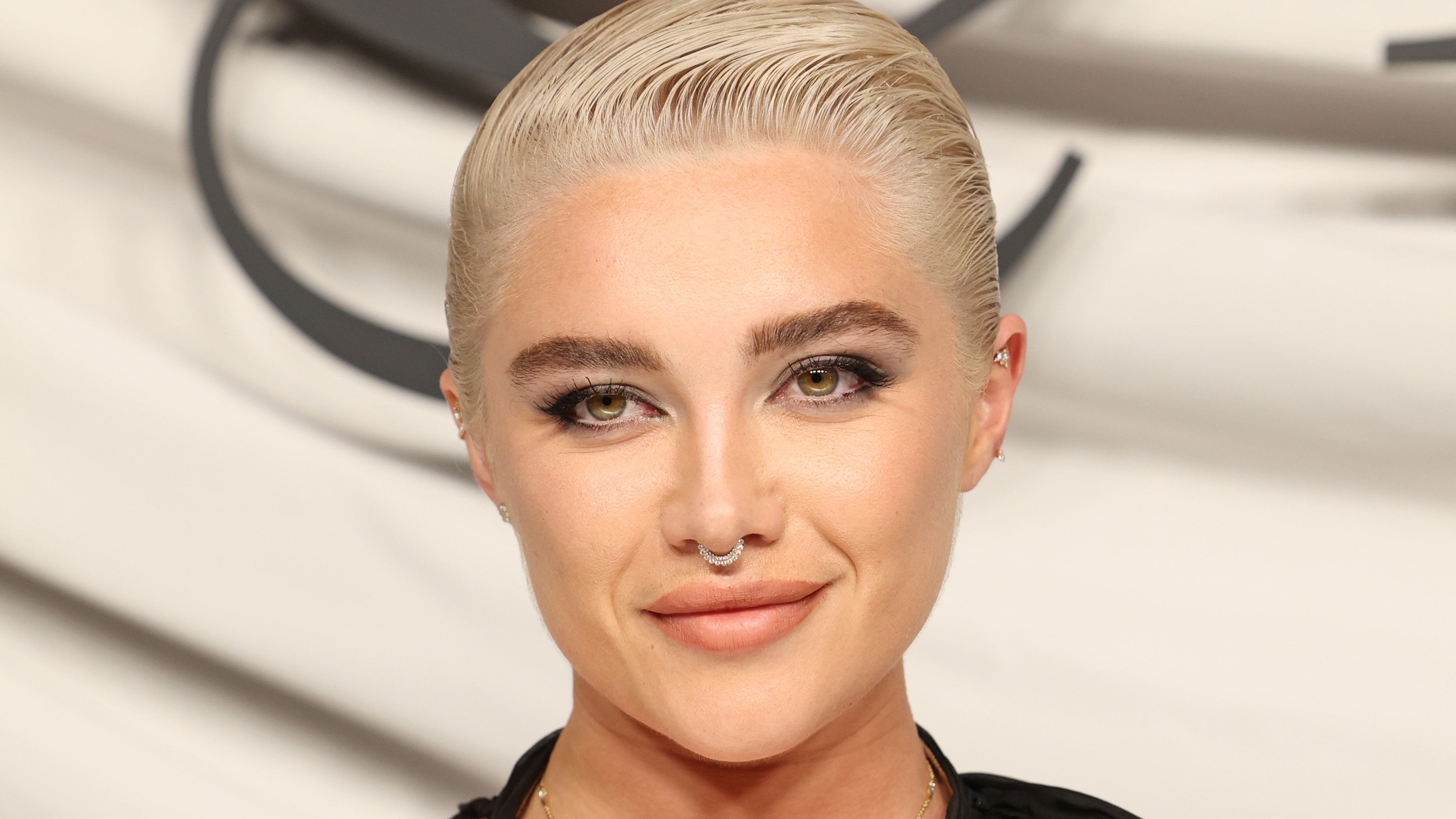 Florence Pugh se peina a lo &quot;Rebelde sin causa&quot;