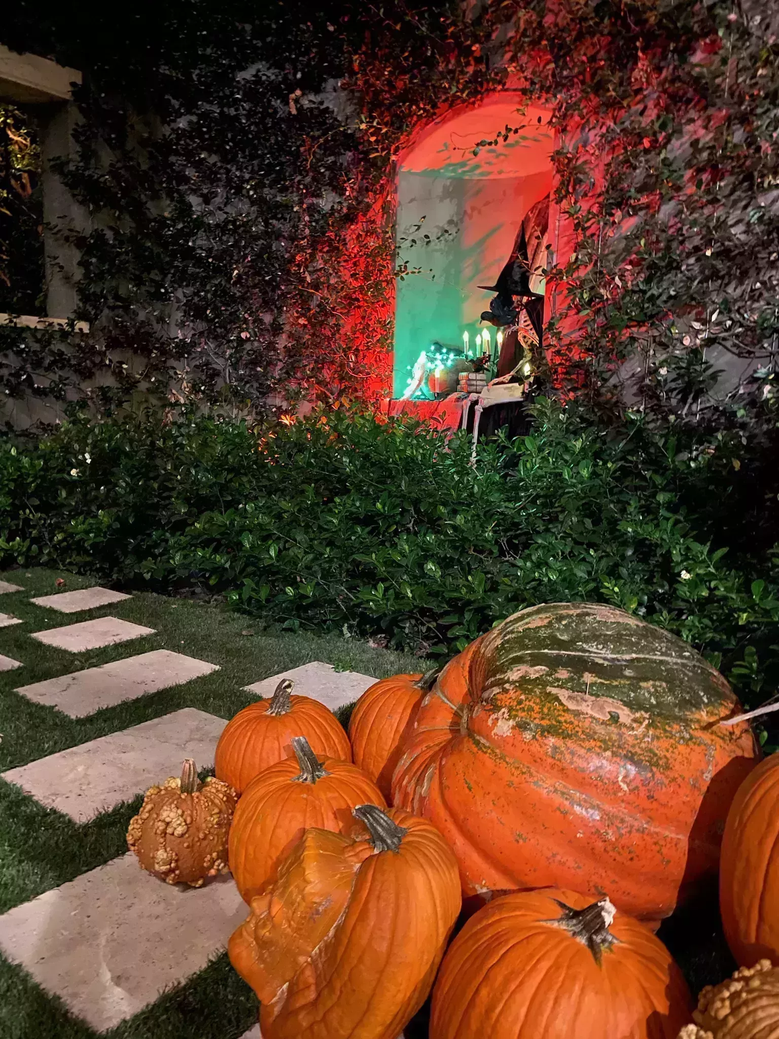 Under $50 Halloween Decorations Inspired by Kourt-4