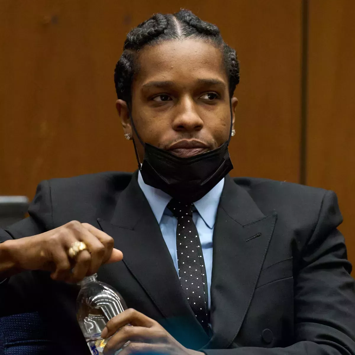 El juez dictamina que A$AP Rocky debe comparecer en juicio en el caso del tiroteo
