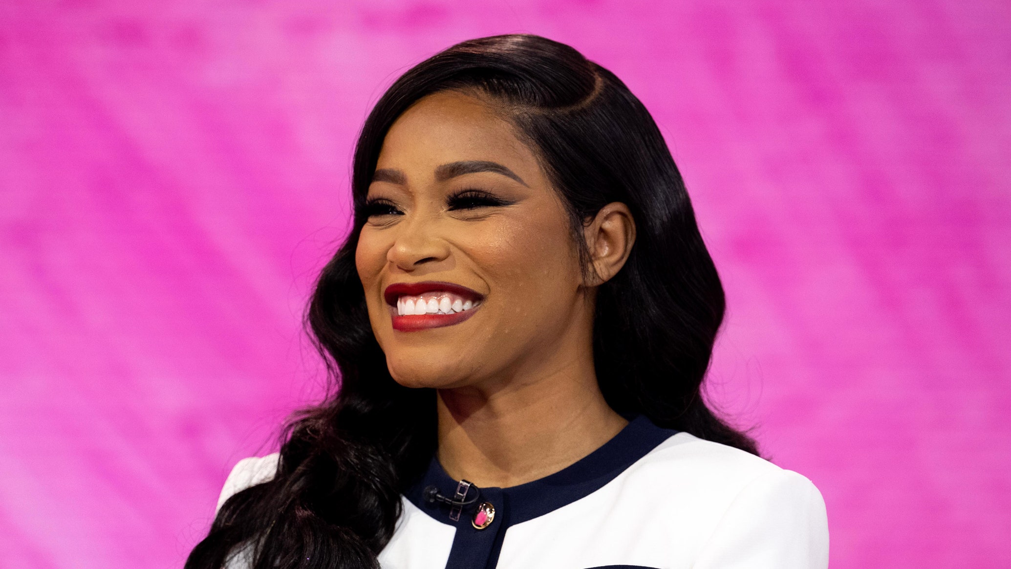 La palabra "perfecto" en el diccionario es una imagen de los rizos hasta la cintura de Keke Palmer