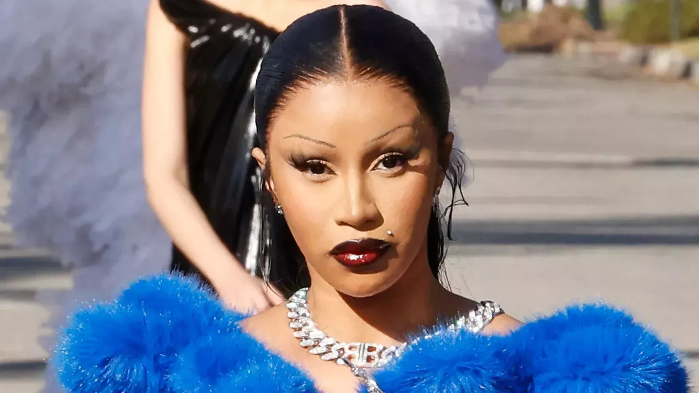 Cardi B sin maquillaje es una metáfora para empezar de cero el nuevo año