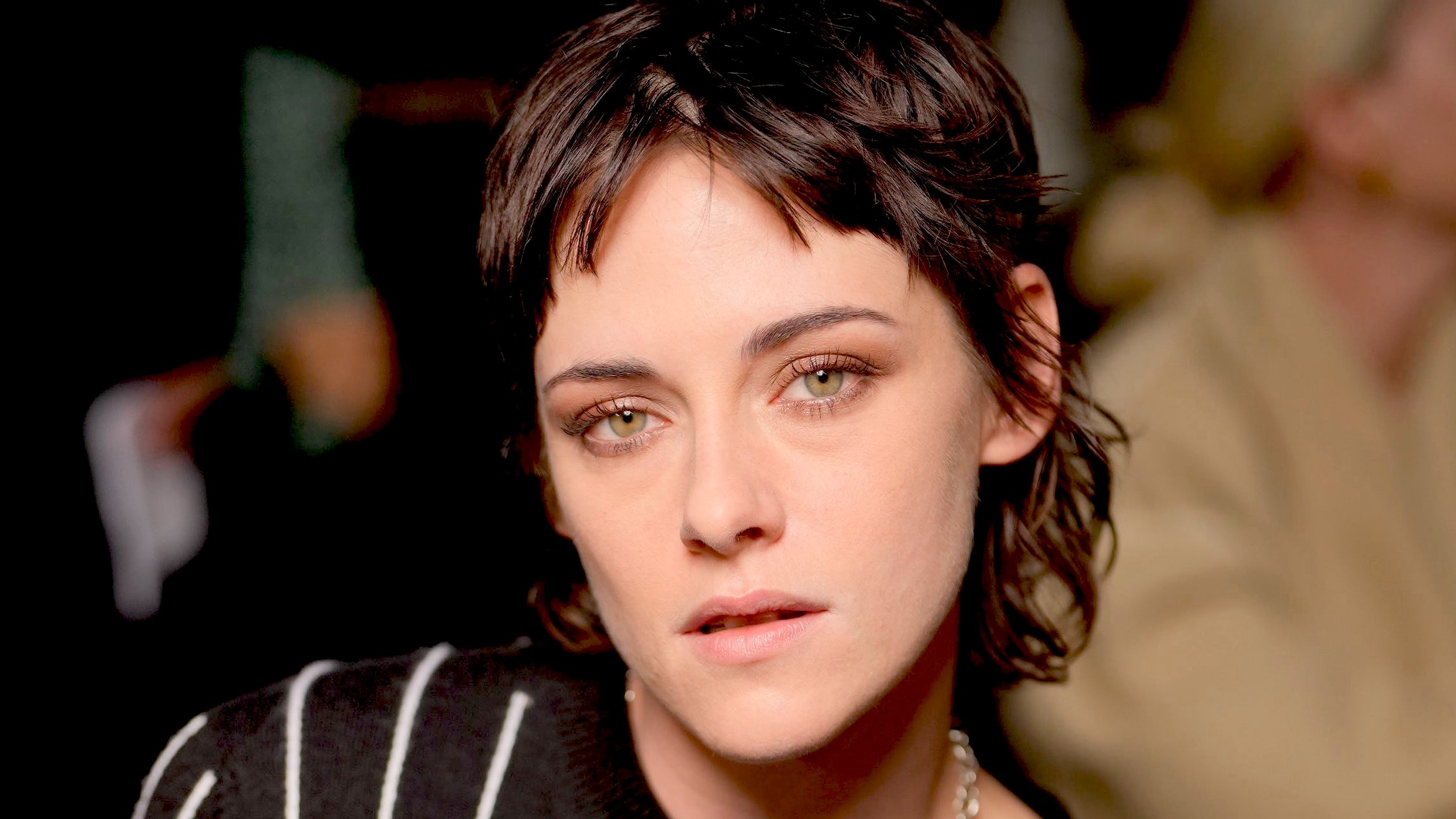 ¿Cuándo se hizo Kristen Stewart estas extravagantes mechas naranjas?