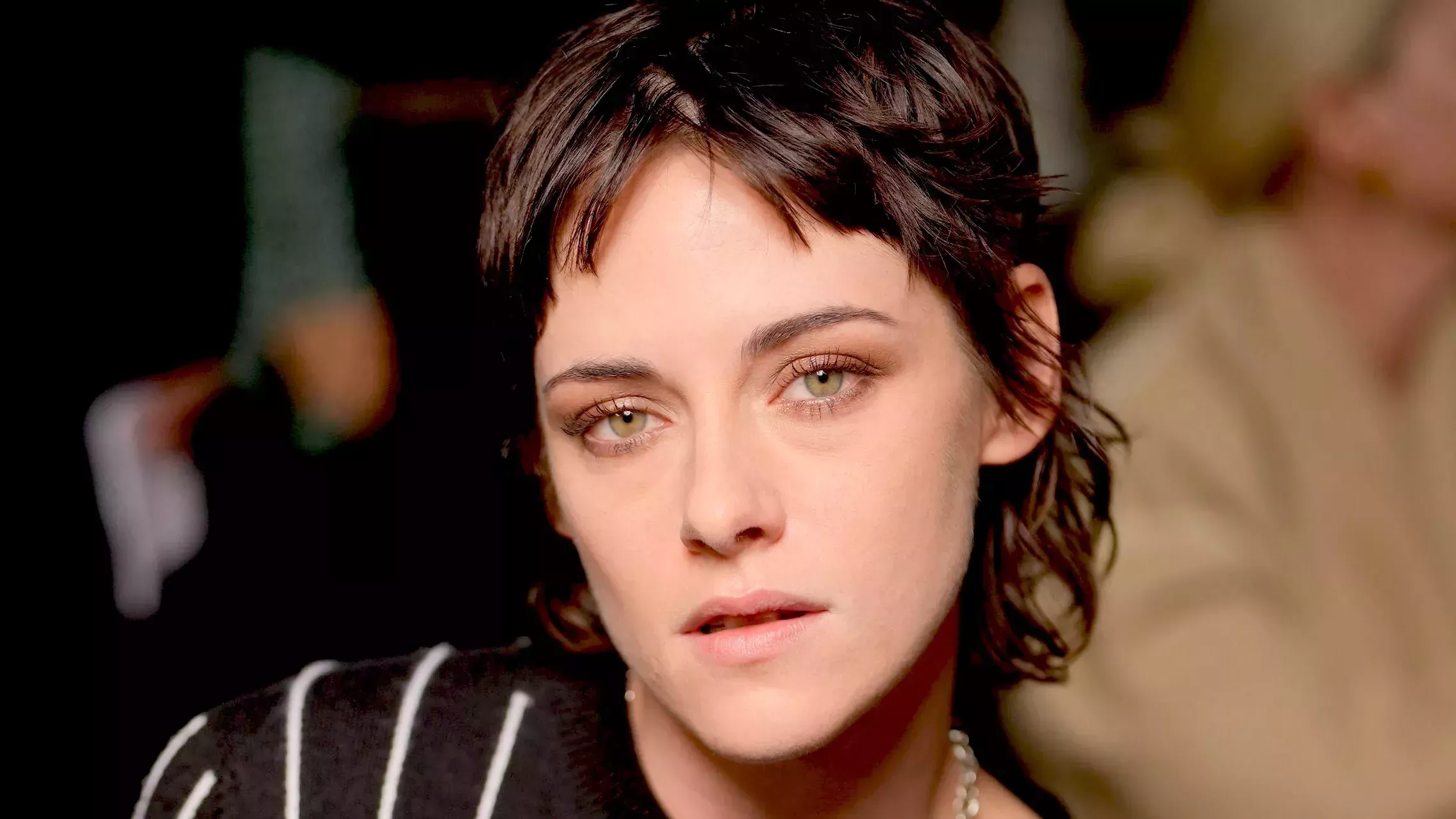 ¿Cuándo se hizo Kristen Stewart estas extravagantes mechas naranjas?