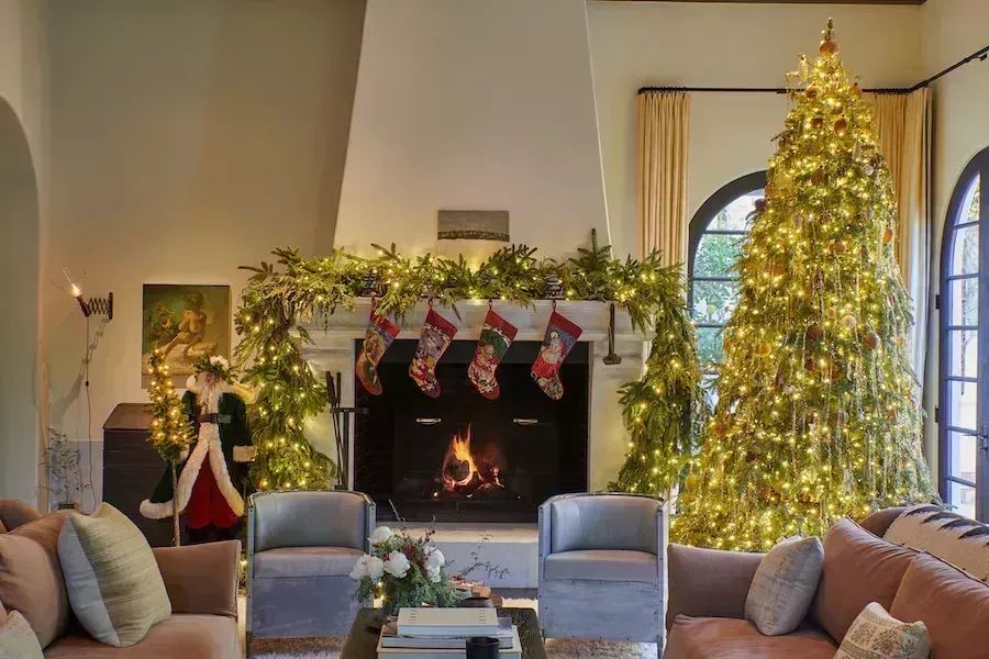 Kendall Jenner Christmas Decor-1