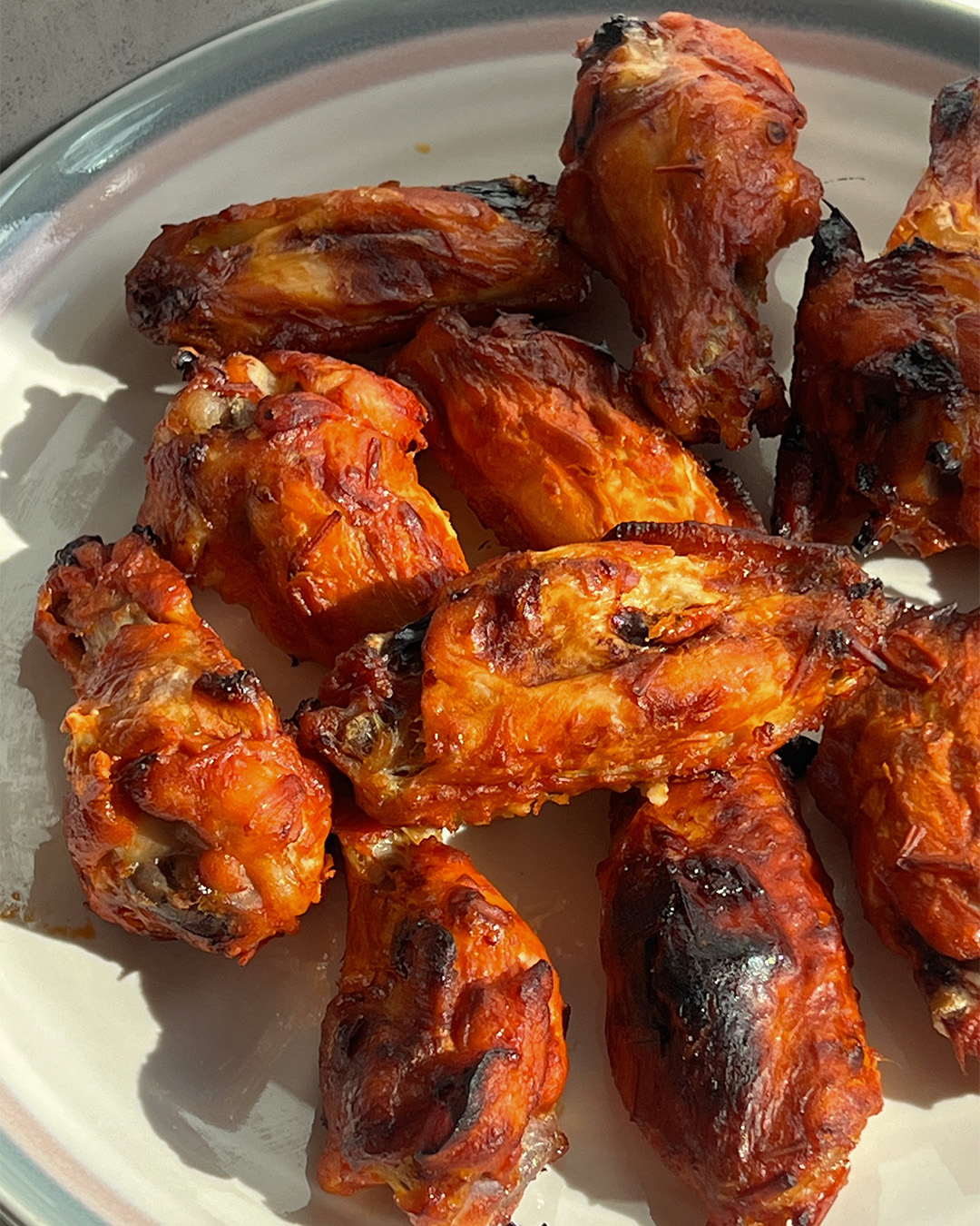 Alitas de pollo con harissa al horno