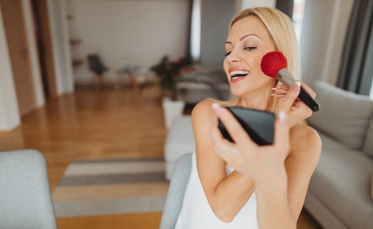 Consigue ese brillo luminoso este San Valentín con estas bases de maquillaje de cobertura total y obtén hasta un 10% en recompensas.