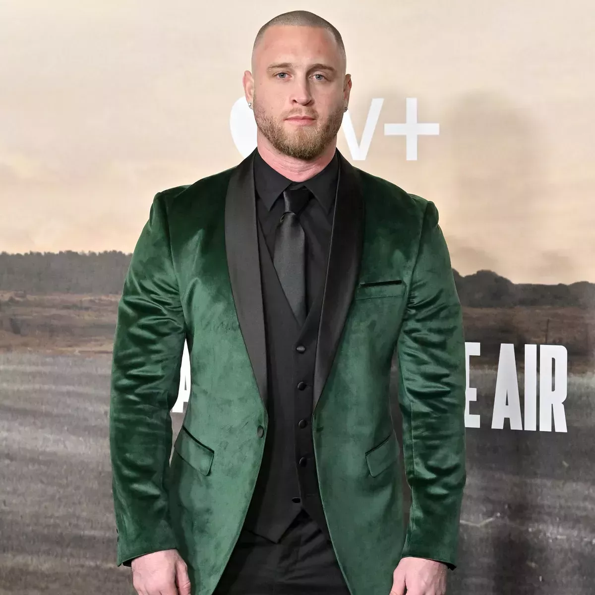 El hijo de Tom Hanks, Chet Hanks, calienta su carrera televisiva con un nuevo papel en Mindy Kaling