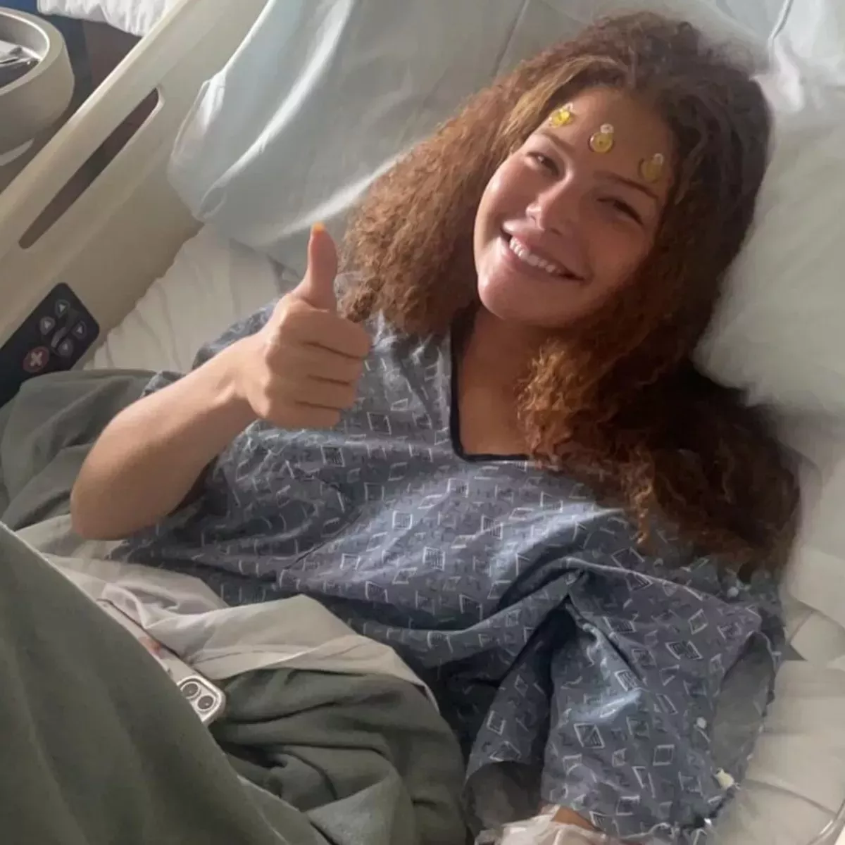 Isabella, la hija de Michael Strahan, comparte cómo se prepara para la quimioterapia tras el diagnóstico de cáncer cerebral