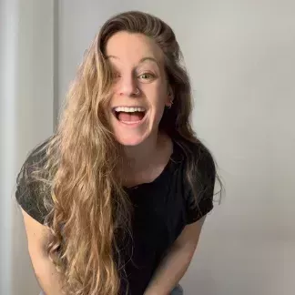 Headshot of Gabrielle Kassel