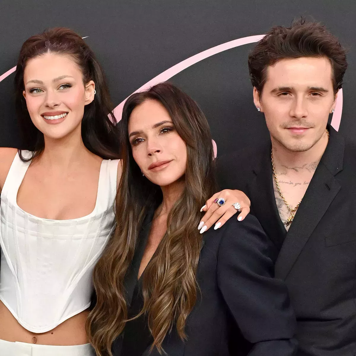 Victoria Beckham responde con humor a una pregunta sobre ser abuela