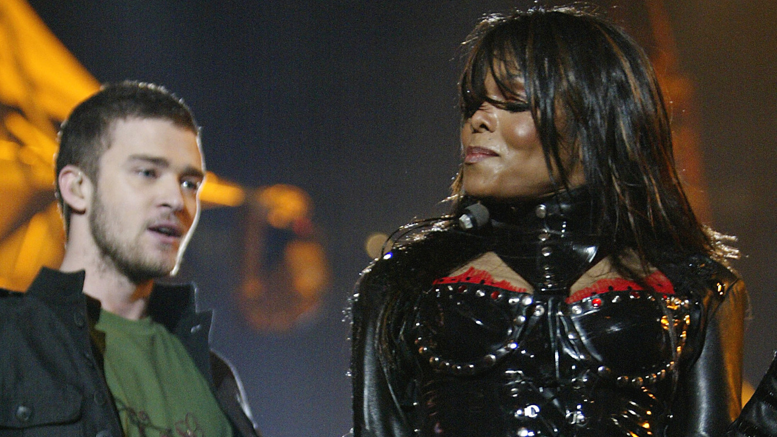Cómo el espectáculo de Janet Jackson y Justin Timberlake en el descanso de la Super Bowl condujo a una investigación federal