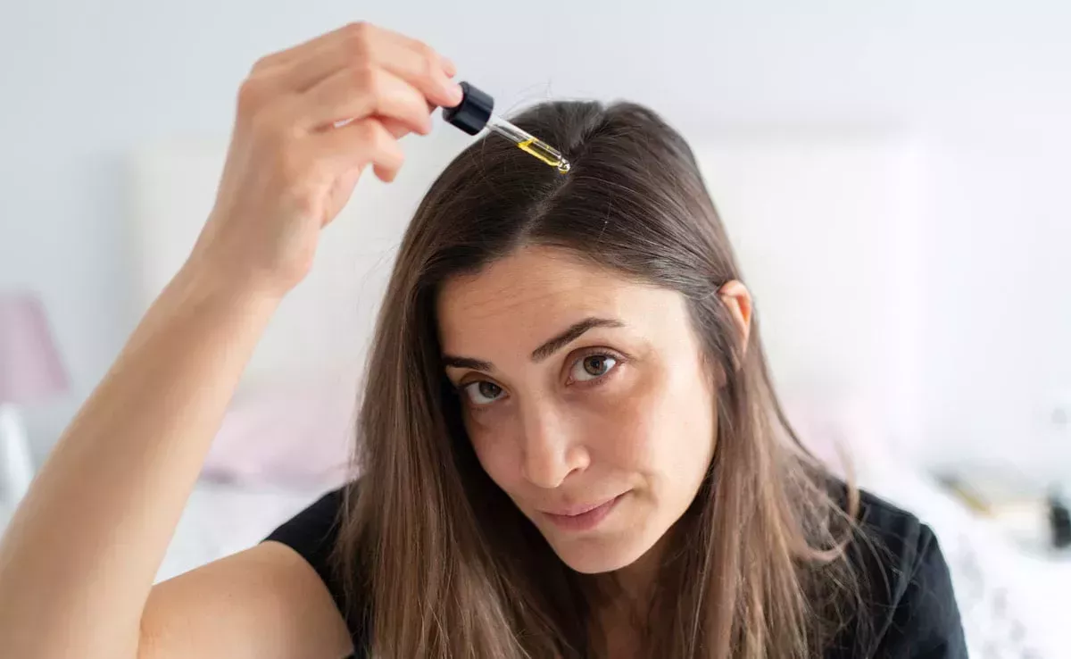 Compra estos sueros capilares para un pelo brillante para tu estante de belleza y ahorra hasta un 10% en recompensas