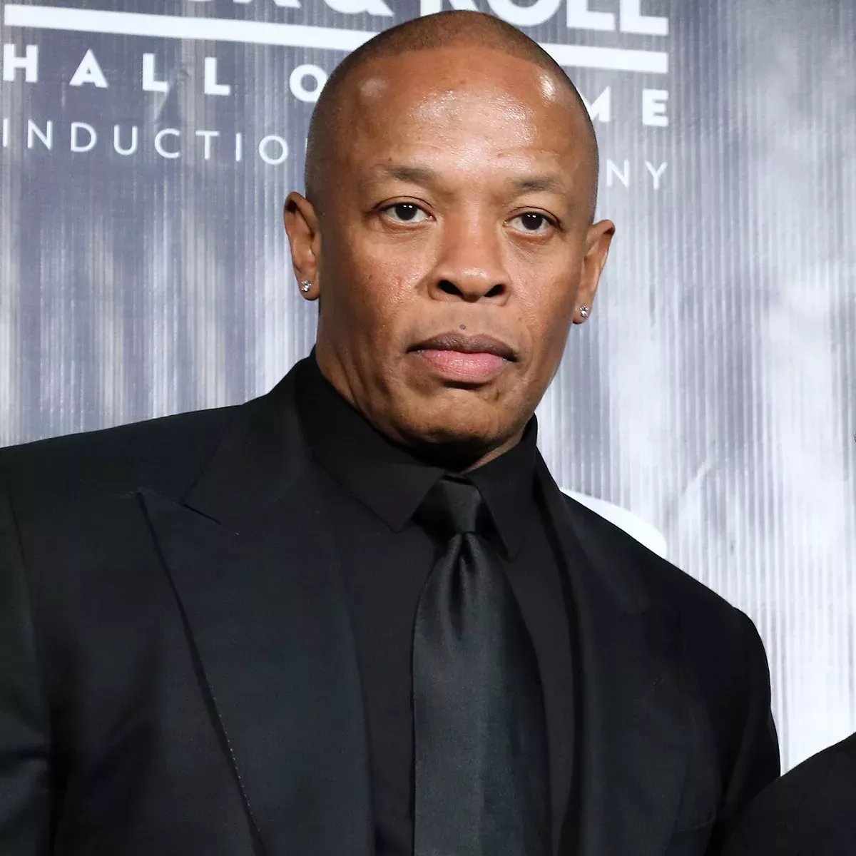 Dr. Dre explica que sufrió tres derrames cerebrales tras un aneurisma cerebral en 2021