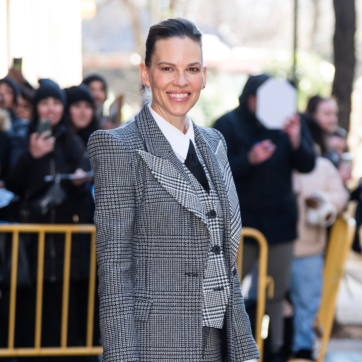 Hilary Swank tiene un mensaje millonario para las madres que se quejan de la maternidad