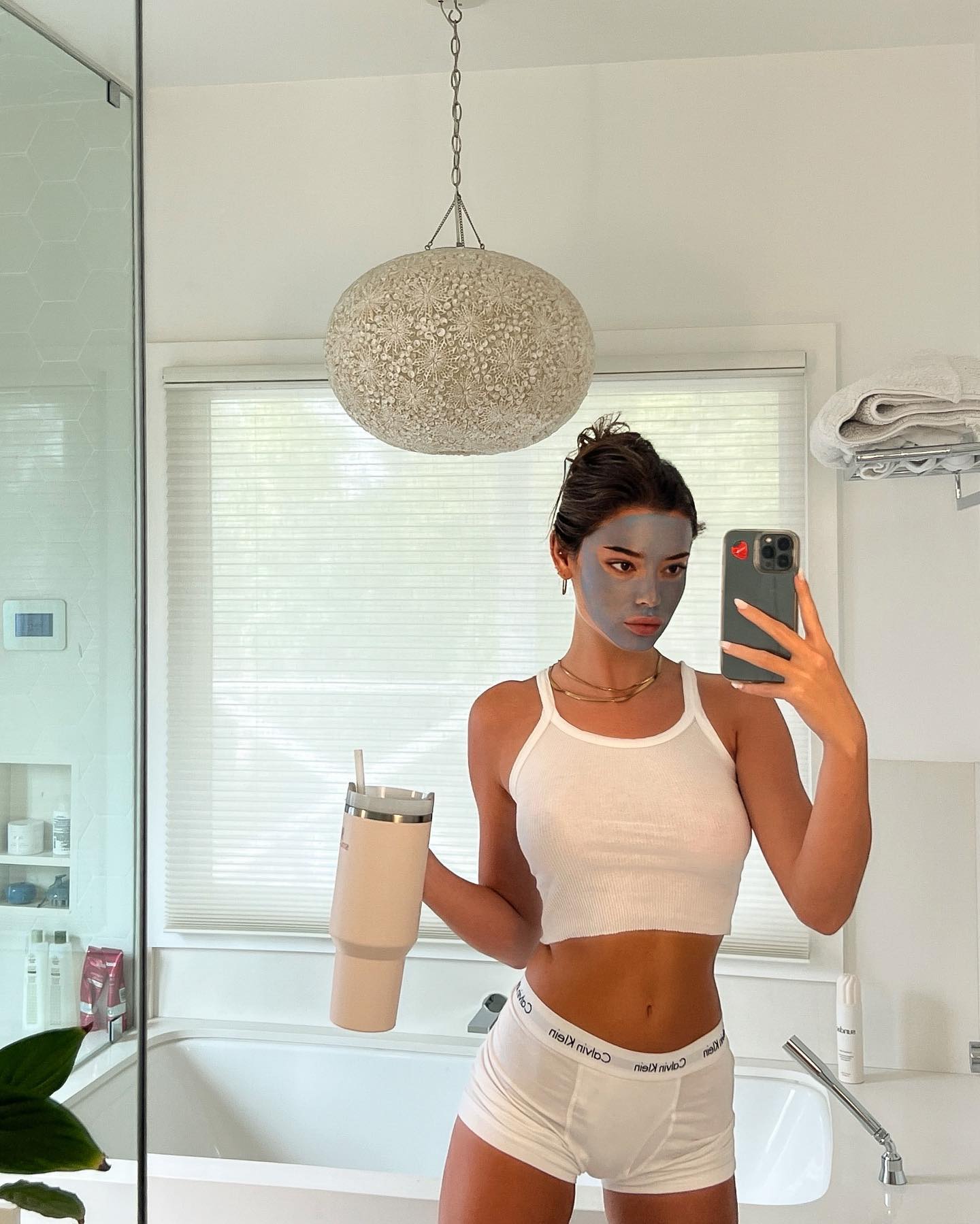 La bacteria secreta que permanece en tu botella de agua de apoyo emocional