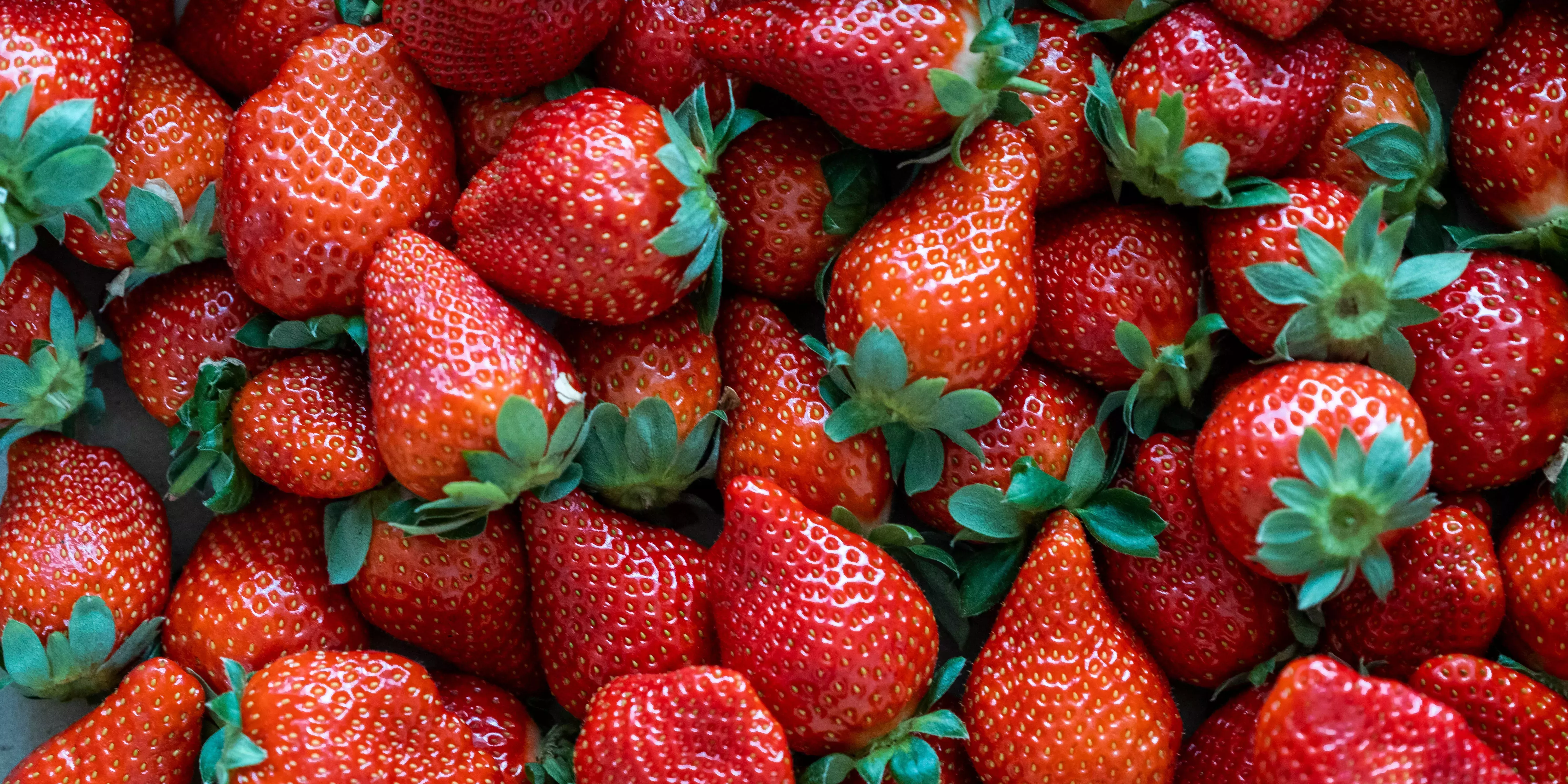Las fresas siguen siendo el producto estadounidense con más pesticidas, según un informe. Estas son las 12 frutas y verduras de la lista de la 