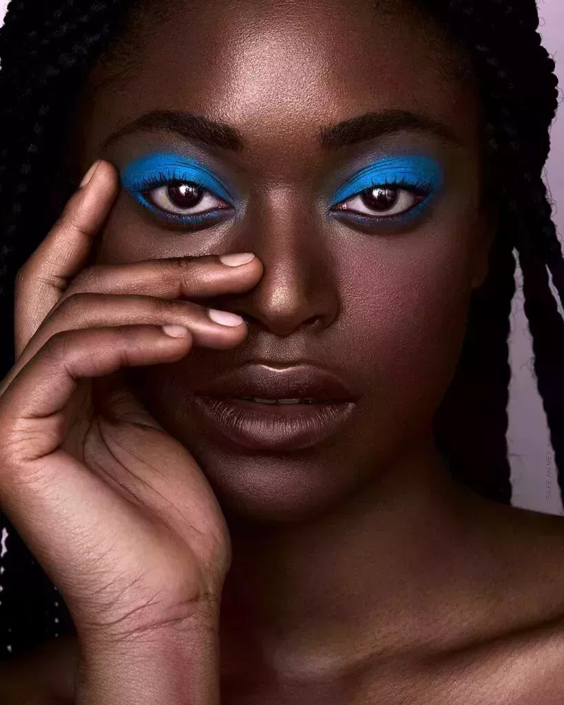 20 maquillajes de ojos para piel oscura que nos encantan