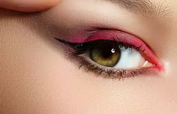 21 Sombras de ojos rojas que debes probar