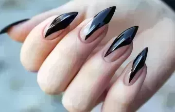 50 mejores ideas de diseño de uñas negras para manicuras con estilo