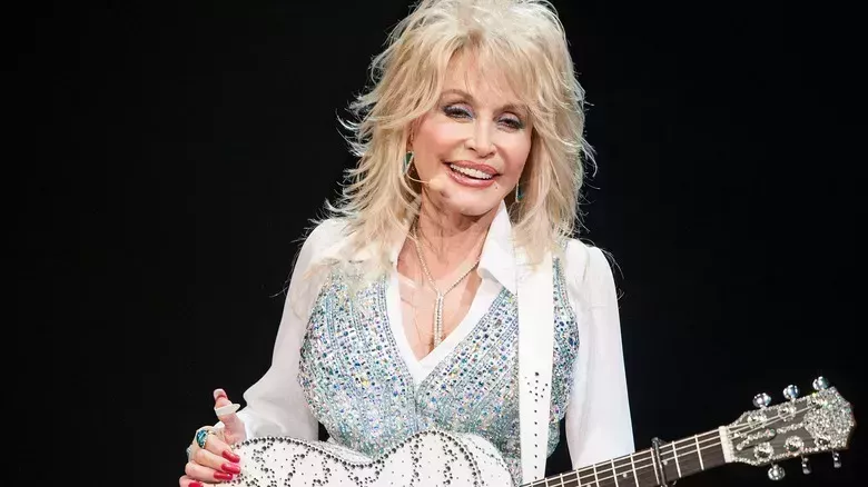 Dolly Parton tenía una relación complicada con su abuelo