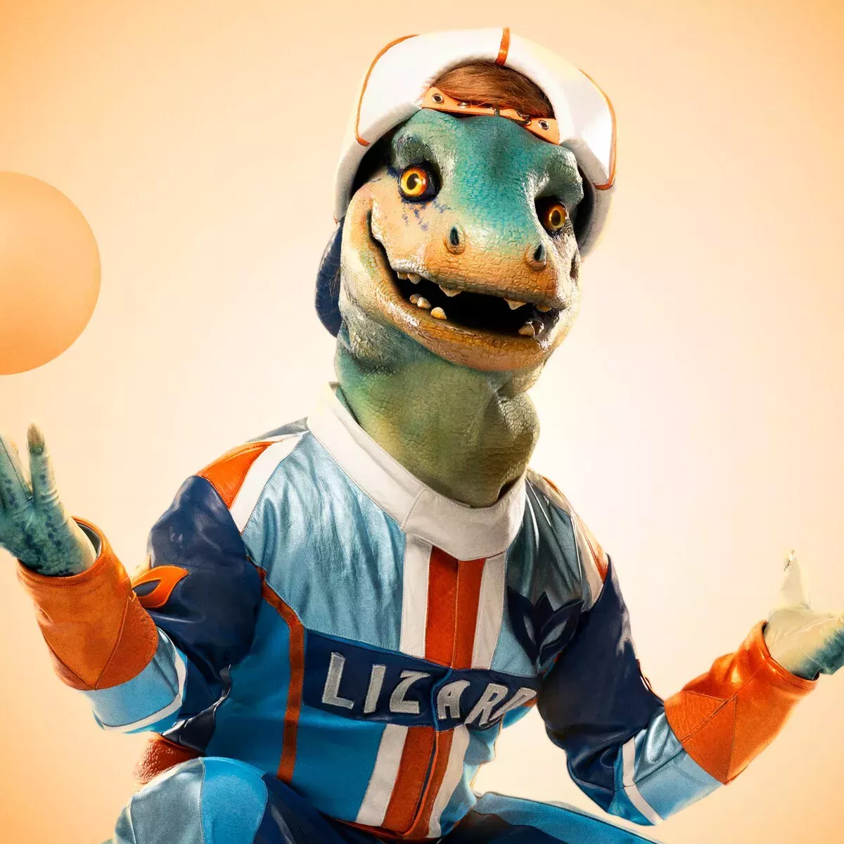 El lagarto del cantante enmascarado se revela como un icono del R&B de los años 2000