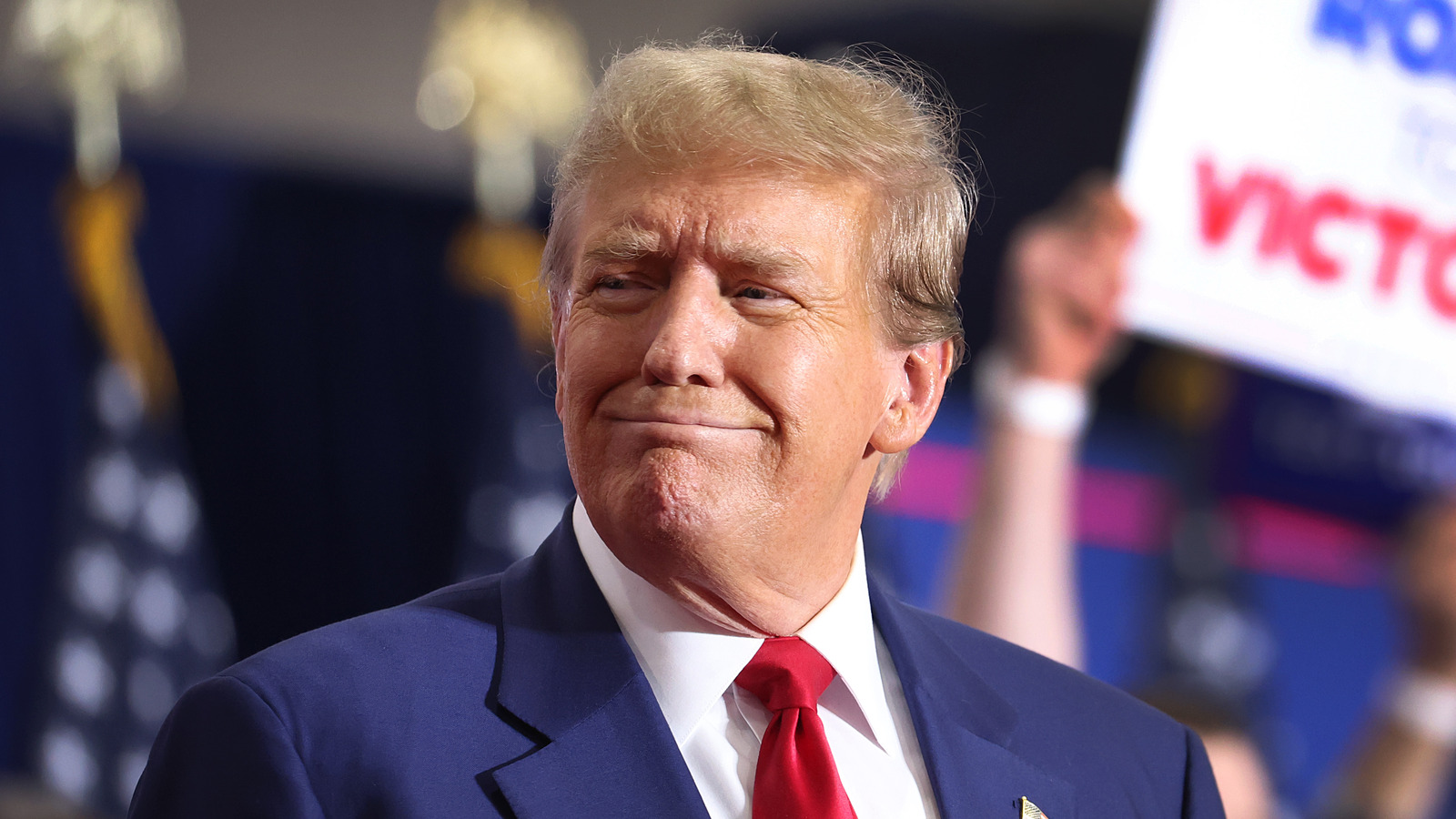 La propuesta de un hito para Donald Trump lanza una indirecta no tan sutil a sus inminentes problemas legales