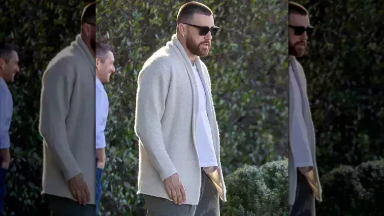 Los mejores momentos de moda de Travis Kelce inspirados en Taylor Swift