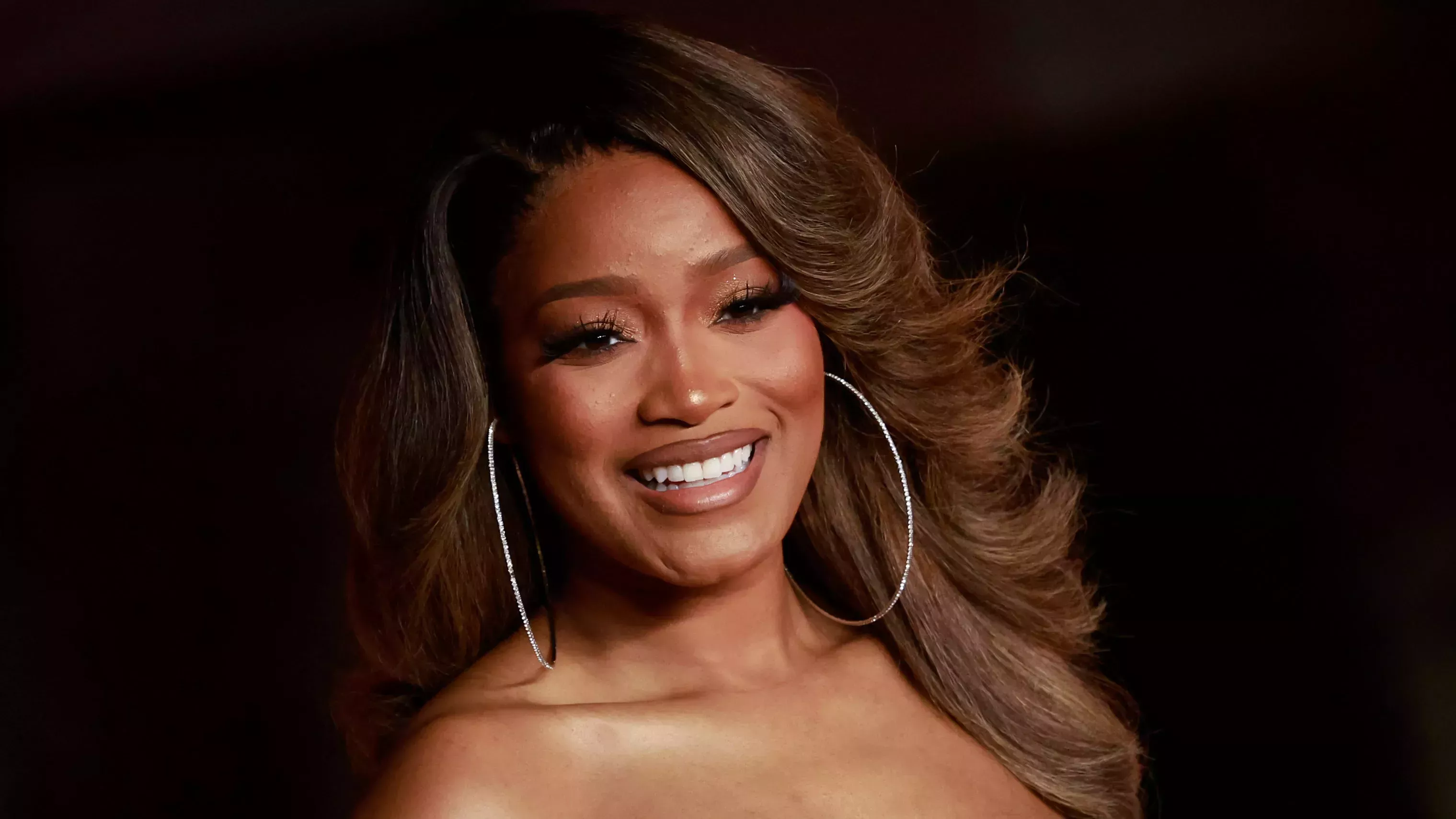 Nena, esta es Keke Palmer con flequillo rizado