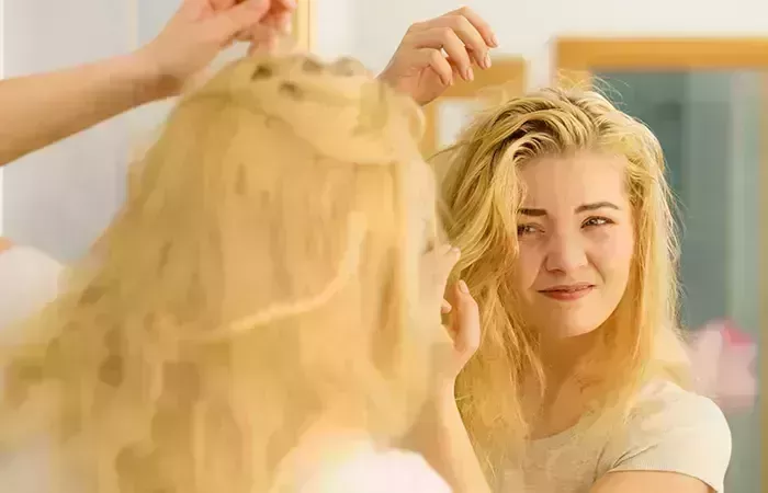 5 beneficios de la cera de abejas para el cabello, cómo usarla y efectos secundarios