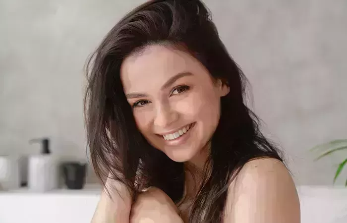 Cabello tipo 1b: pros y contras, cómo cuidarlo y peinados