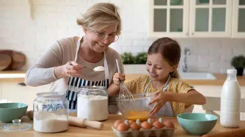 Cómo aliviar la sequedad y el picor de la piel durante la menopausia