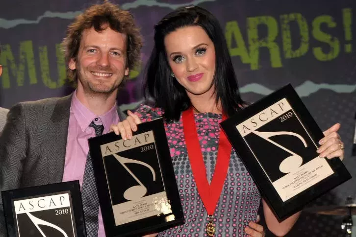 ¿Por qué el próximo álbum de Katy Perry ha recibido críticas de los fans?