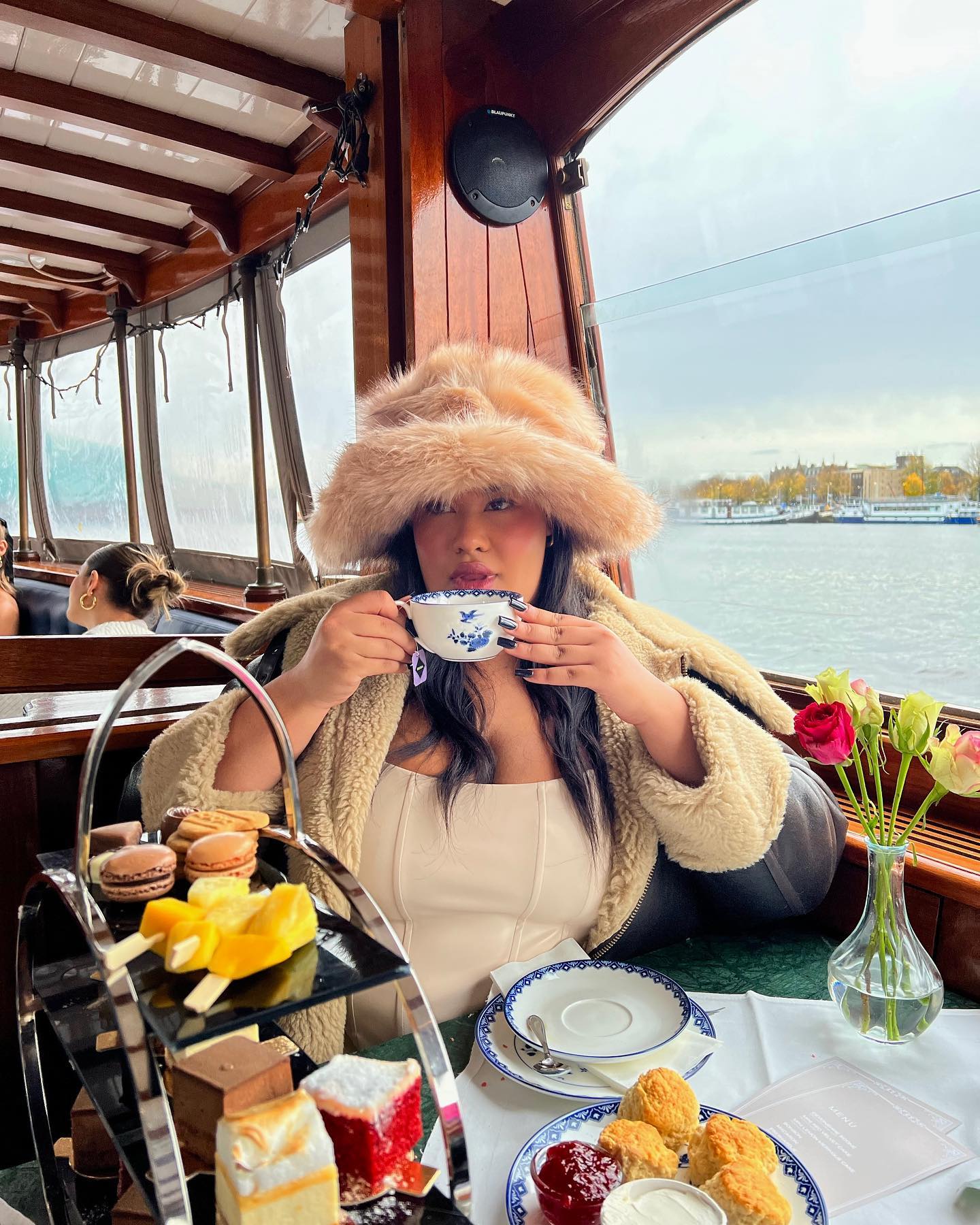 ¿Sabías por qué beber té puede provocar náuseas?