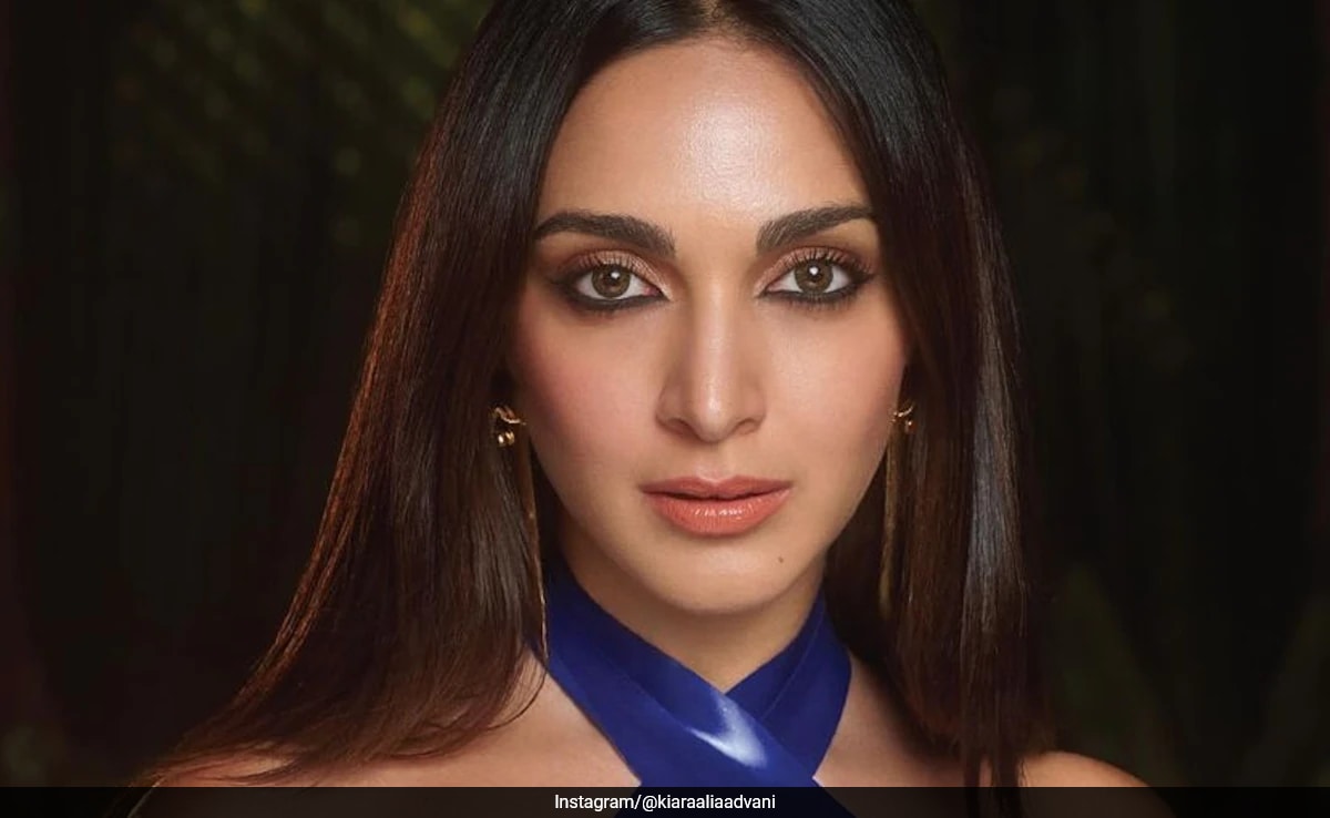 "Deslumbrante" es la palabra para el eyeliner de gato invertido de Kiara Advani