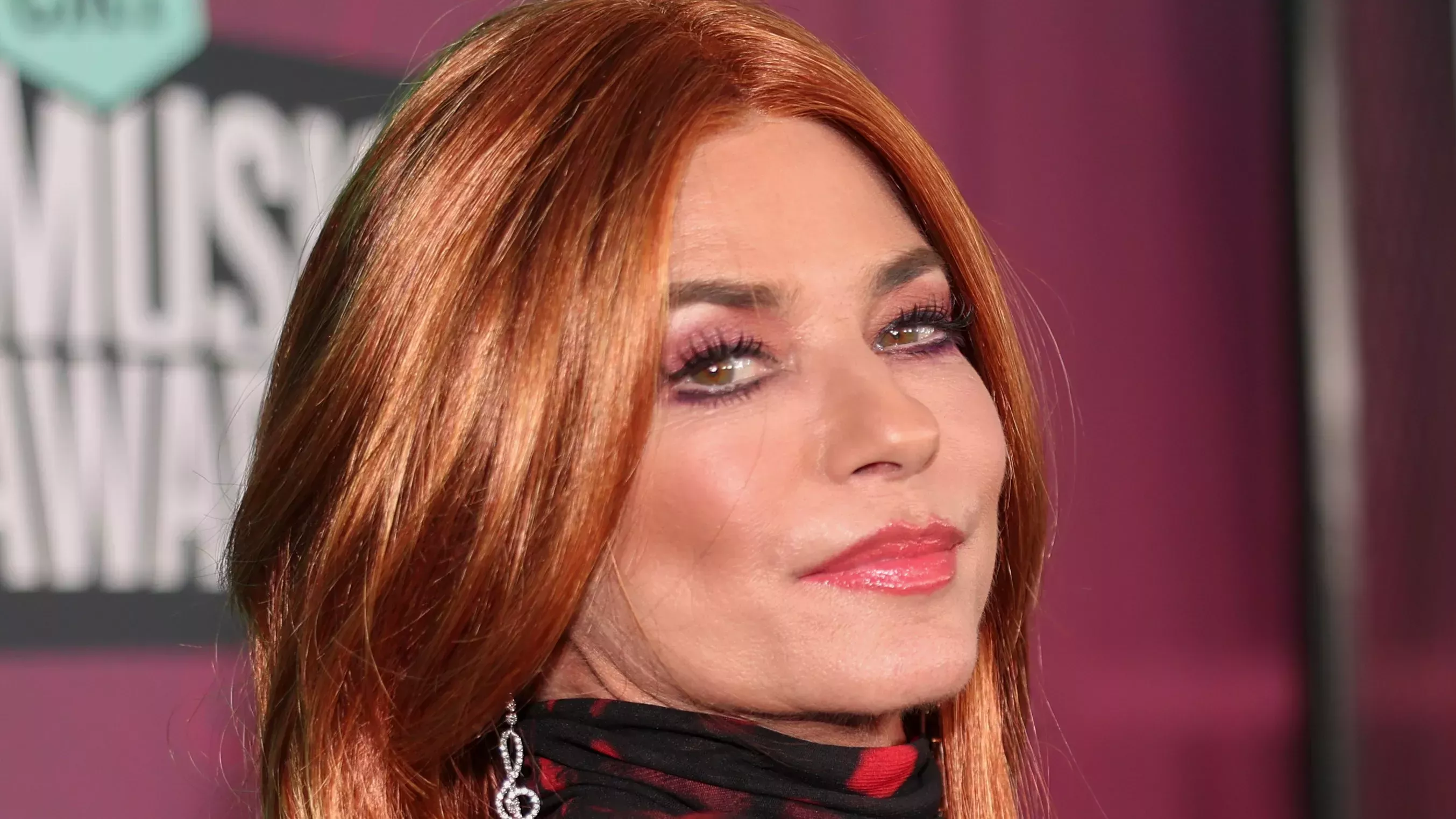 Shania Twain llevó el Barbie Bob a nuevas cotas, literalmente Estarguapas