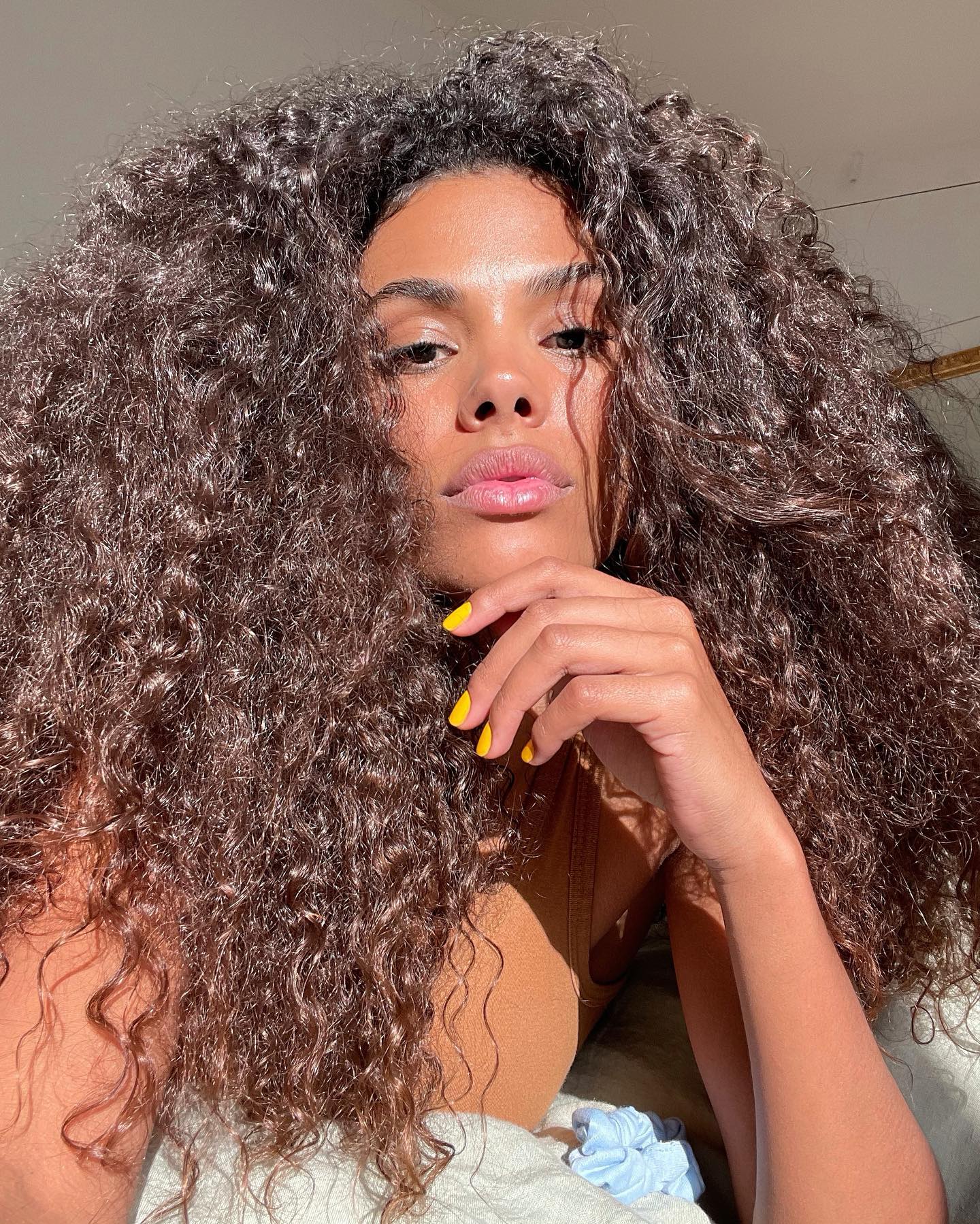 ¿Qué es un tratamiento facial con tecnología de ondas pulsadas?