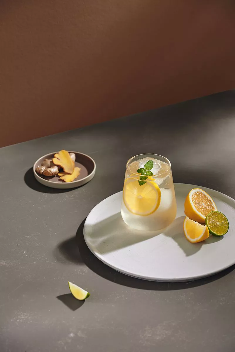 Agua de jengibre y menta